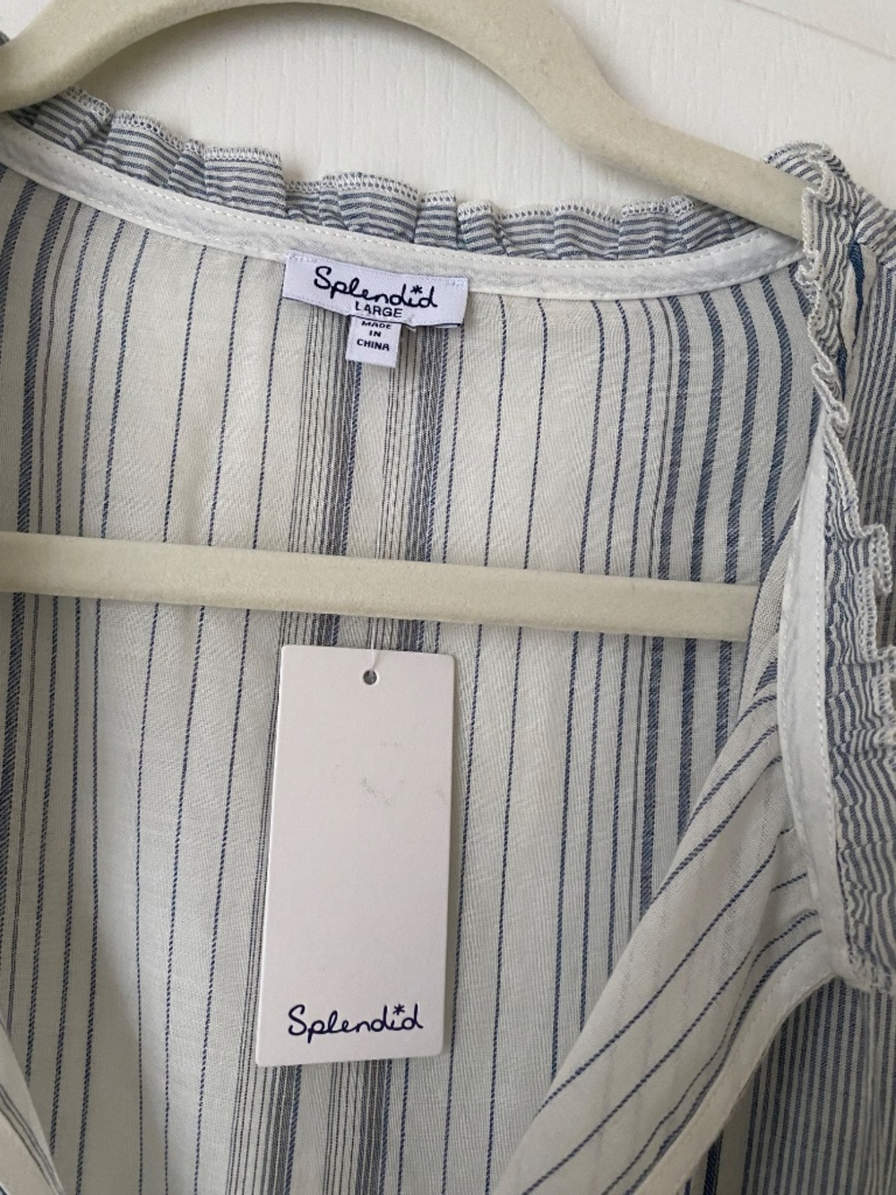 Splendid Dress - Picture 9 of 10